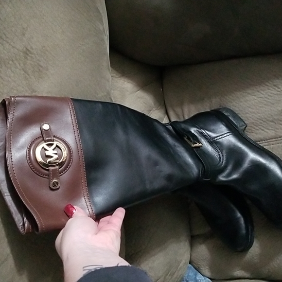 Michael Kors Black leather boots size 7 Nwot - Picture 2 of 5